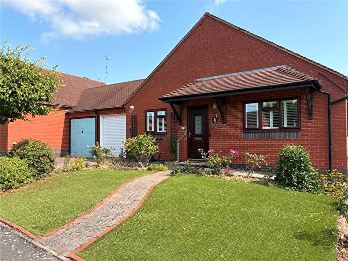 2 Bedroom Bungalow For Sale In Woodward Court, Snitterfield, Stratford-Upon-Avon, Warwickshire, CV37