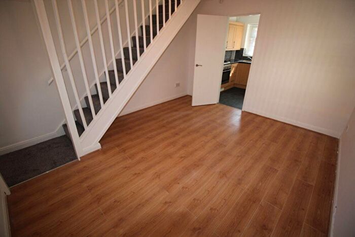 2 Bedroom Semi-Detached House To Rent In Freehold Street, L7