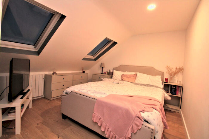 Studio To Rent In Crathie Road, London, SE12