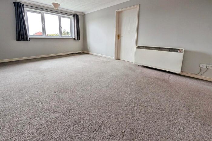 1 Bedroom Flat To Rent In Hulton Close, Woolston, SO19