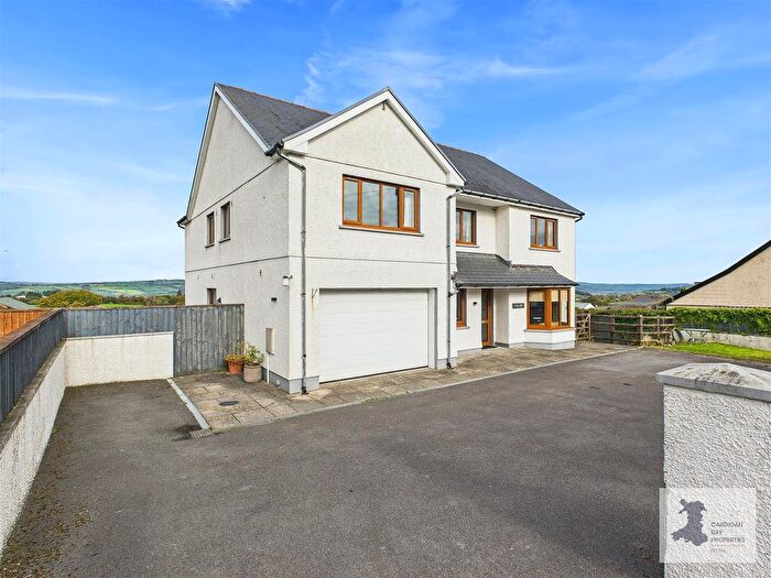 4 Bedroom Detached House For Sale In Cae Pensarn, Llanllwni, Pencader, SA39