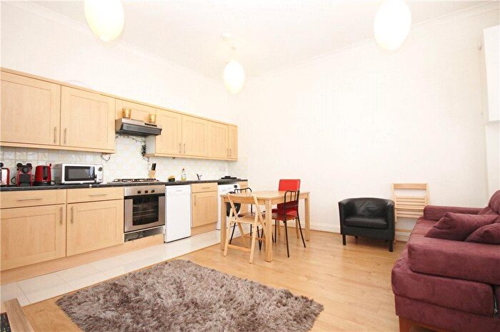 2 Bedroom Apartment To Rent In Ifield Road, Chelsea, SW10
