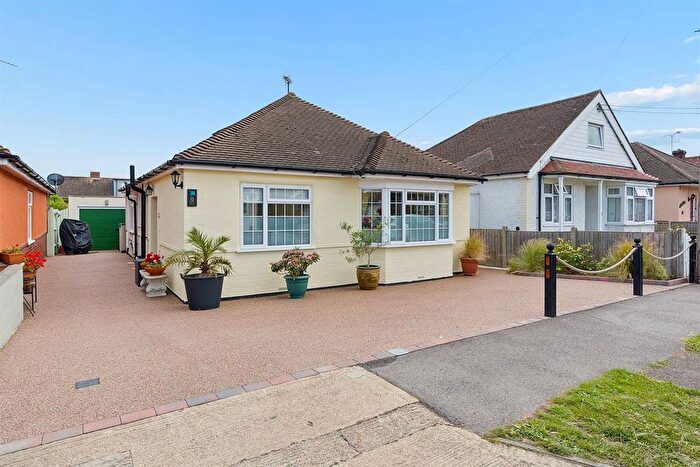 2 Bedroom Detached Bungalow For Sale In Kemp Road, Whitstable, CT5