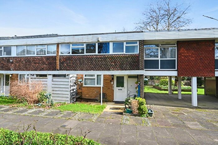 3 Bedroom Property For Sale In The Knoll, Ealing, W13