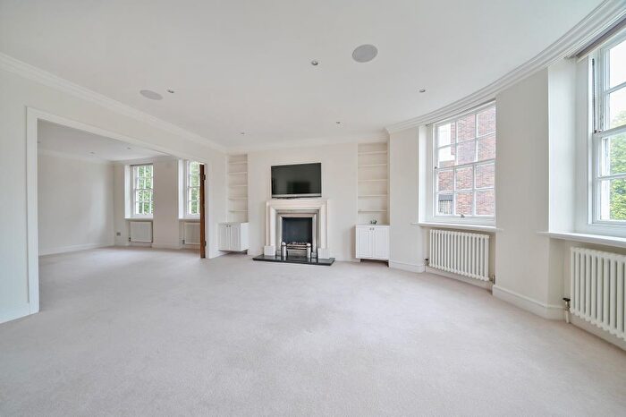 3 Bedroom Apartment To Rent In Avenue Road, St Johns Wood, NW8