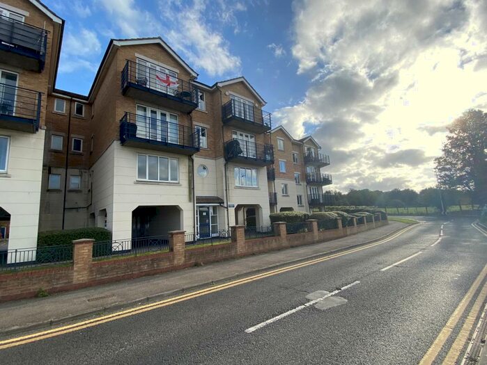 2 Bedroom Flat To Rent In Keating Close, Rochester, ME1