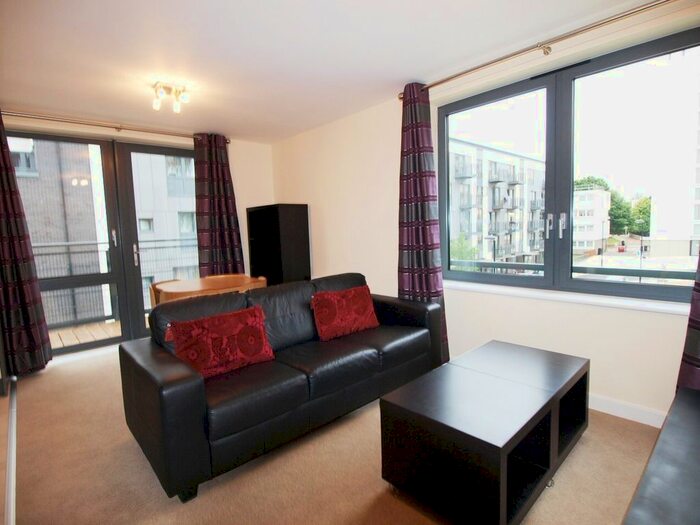 2 Bedroom Flat To Rent In Rosefield, Pooles Park, Finsbury Park, N4