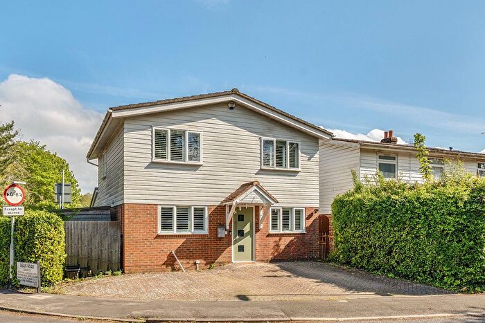 3 Bedroom Detached House For Sale In Dean Road, Fair Oak, Eastleigh, SO50