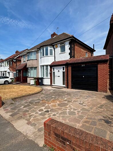 3 Bedroom Property To Rent In Springfield Crescent, Solihull, B92