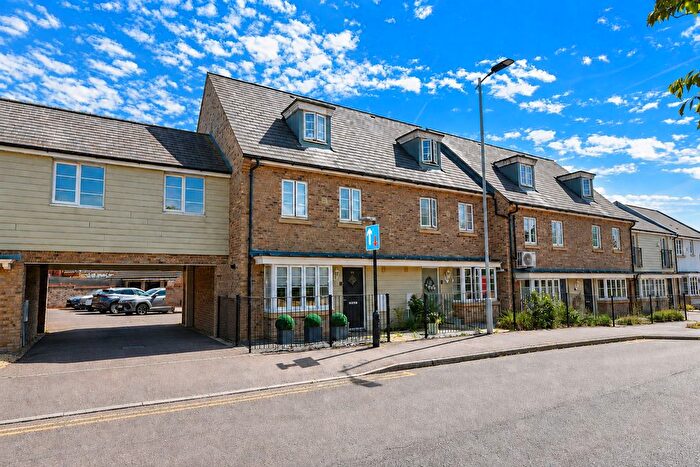 4 Bedroom End Terrace House For Sale In Stone Hill, St. Neots, PE19