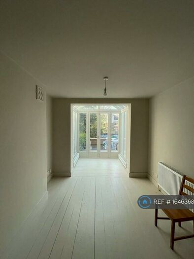 5 Bedroom Semi-Detached House To Rent In Pendrell Road, London, SE4