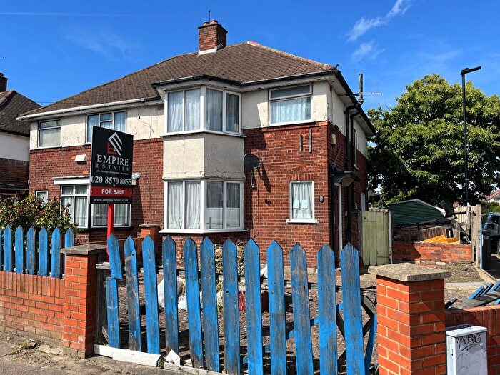 3 Bedroom Semi-Detached House For Sale In York Way, Feltham, TW13