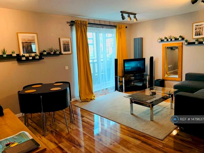 2 Bedroom Flat To Rent In Hawkhill Close, Edinburgh, EH7