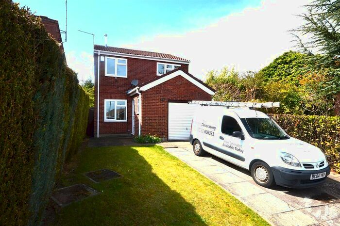 3 Bedroom Detached House To Rent In Charminster Road, Meir Park, Stoke-On-Trent, ST3