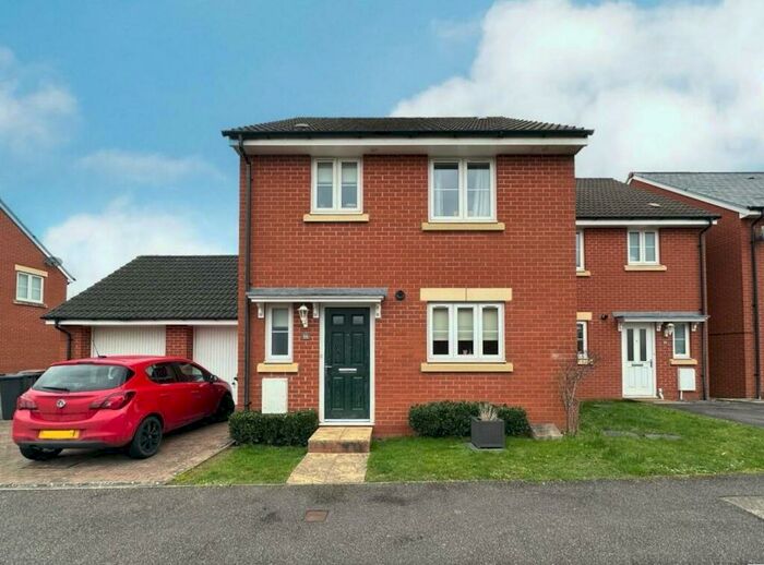 3 Bedroom House To Rent In Webbers Way, Tiverton, EX16