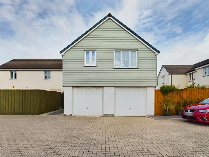 2 Bedroom Maisonette For Sale In Jasmine Place, Camborne, Cornwall, TR14
