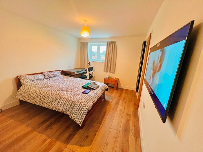 1 Bedroom Semi-Detached House To Rent In Wavell Way, Cambridge, CB4