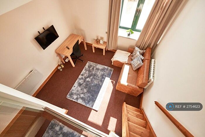 Studio To Rent In Legrams Mill Residence, Bradford, BD7