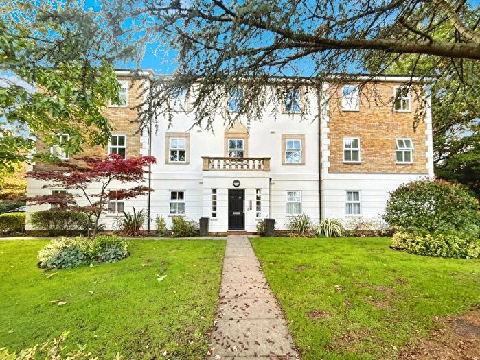 2 Bedroom Apartment For Sale In Friendship Way, Bracknell, Berkshire, RG12