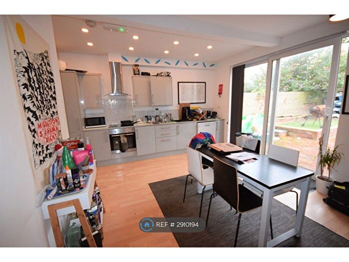 6 Bedroom Semi Detached House To Rent In Herbert St, Bristol, BS5