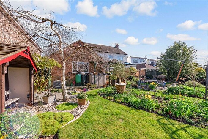 5 Bedroom Detached House For Sale In Bredhurst Road, Wigmore, Gillingham, Kent, ME8