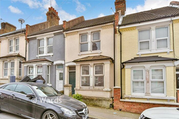 3 Bedroom Terraced House For Sale In Foord Street, Rochester, Kent, ME1