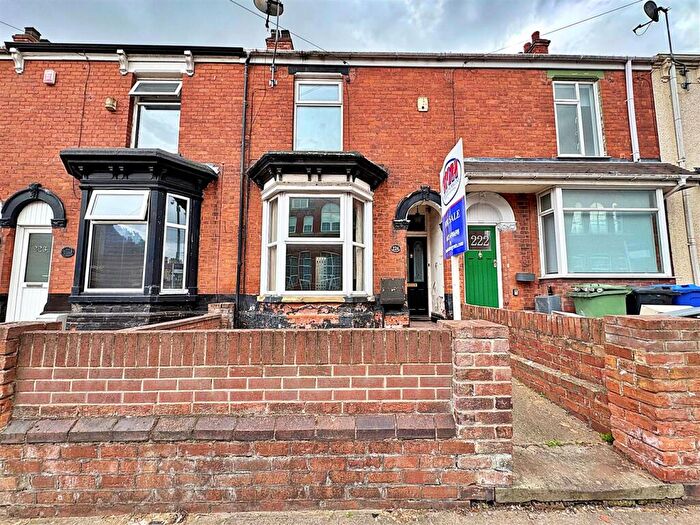 3 Bedroom Terraced House For Sale In Welholme Road, Grimsby, N.E. Lincs, DN32