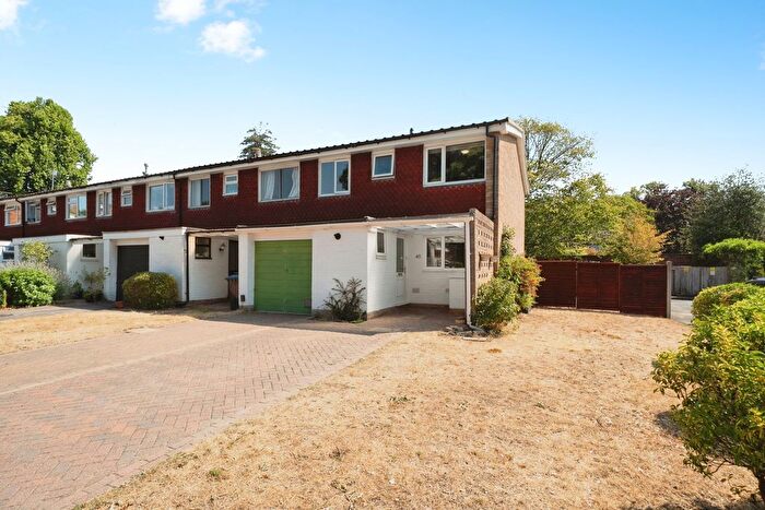 4 Bedroom End Of Terrace House For Sale In Green Lane Close, Byfleet, West Byfleet, Surrey, KT14
