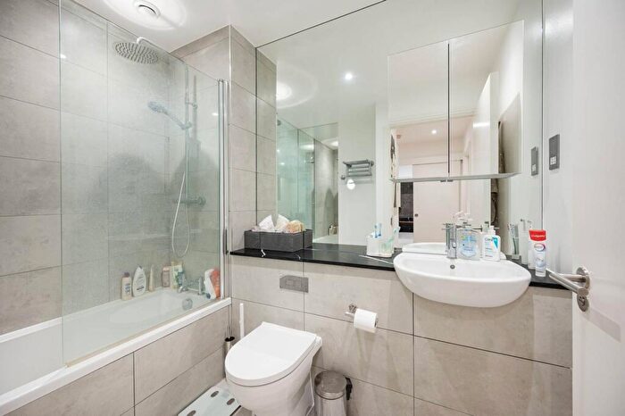 1 Bedroom Flat To Rent In Plumbers Row, Aldgate, London, E1