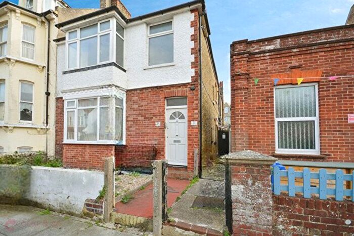 3 Bedroom Maisonette To Rent In St. Pauls Road, Cliftonville, CT9