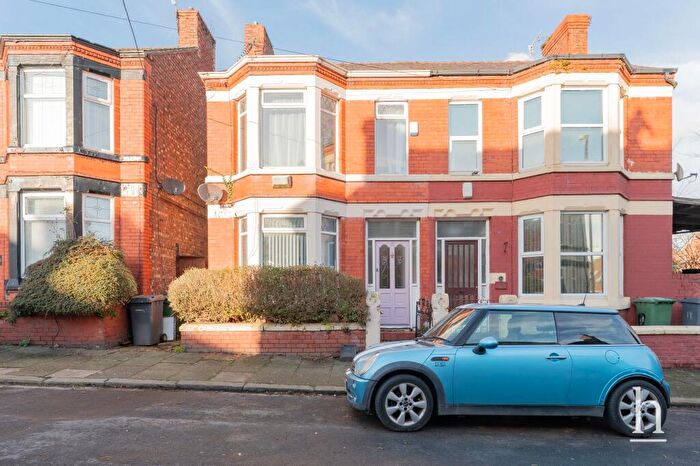 3 Bedroom Terraced House For Sale In Oakdene Road, Prenton, CH42