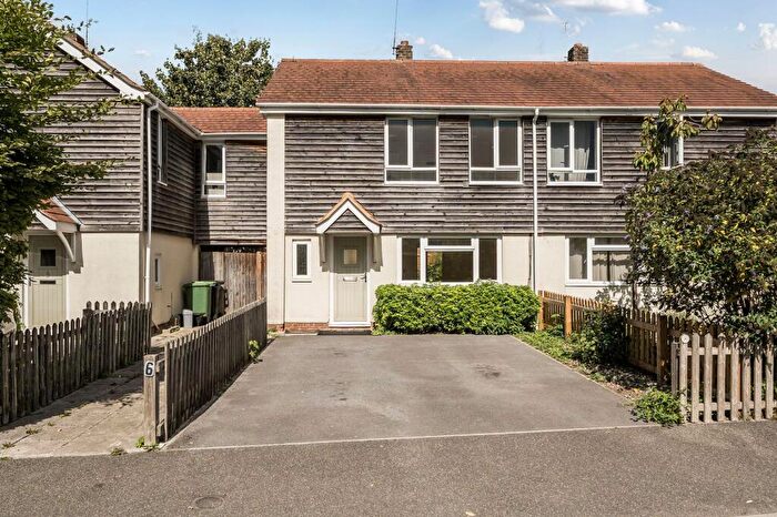 2 Bedroom Terraced House For Sale In Northfields, Twyford, SO21