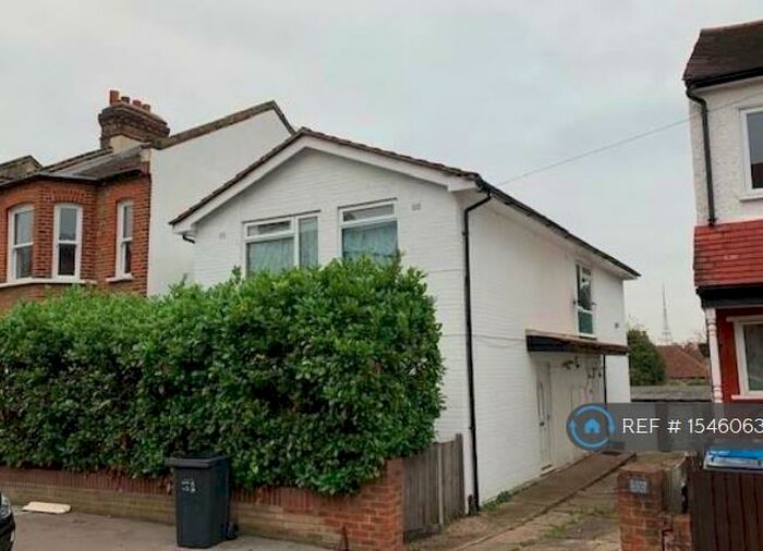 3 Bedroom Flat To Rent In Tudor House, London, SE19