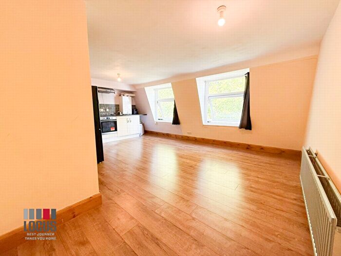 1 Bedroom Flat To Rent In Stamford Hill, Stamford Hill, N16