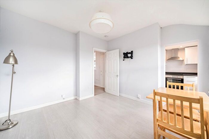 1 Bedroom Flat To Rent In Alexandra Park Road, London, N10