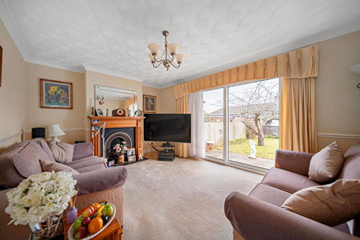 2 Bedroom Semi-Detached Bungalow For Sale In Deerhurst Close, Longfield, DA3