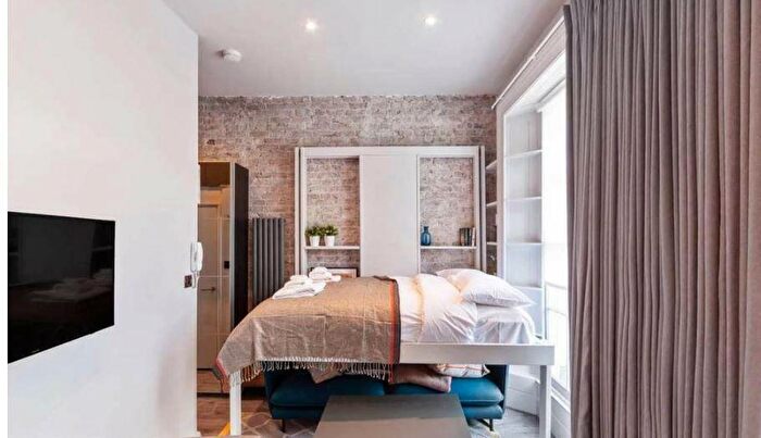 Apartment To Rent In Oakley Square, Mornington Crescent, Euston, Camden, London, NW1