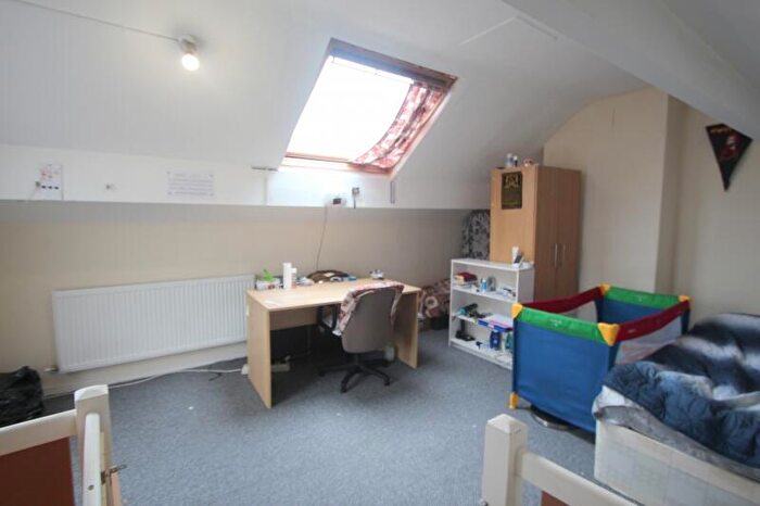 1 Bedroom Terraced House To Rent In Royal Park Road, Hyde Park, Leeds, LS6