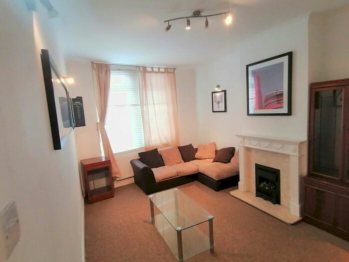 1 Bedroom Flat To Rent In Wood Street, London, E17