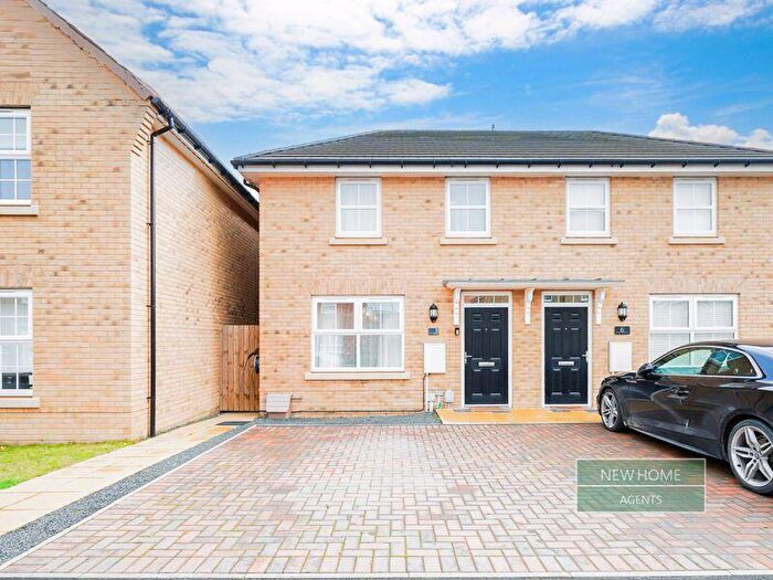 3 Bedroom Semi-Detached House For Sale In Ivy Drive, West Meadows, Cramlington, NE23