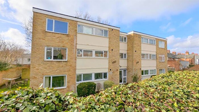 2 Bedroom Apartment To Rent In Mount Pleasant, St. Albans, AL3