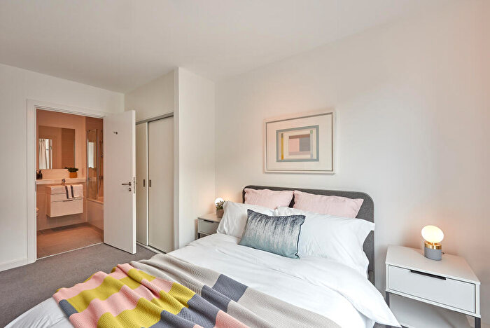 2 Bedroom Flat To Rent In The Wullcomb, Highcross Street, Leicester, LE1