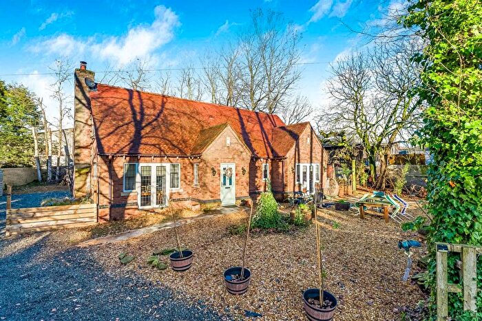 3 Bedroom Detached House For Sale In Little Ees Lane, Sale, M33