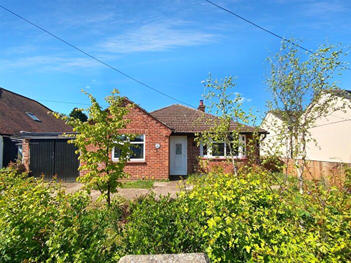 3 Bedroom Chalet To Rent In Belle Vue Road, Wivenhoe, CO7