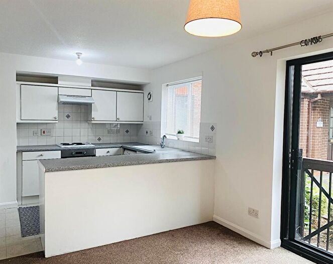 1 Bedroom Flat To Rent In Peter James Court, Stafford, ST16