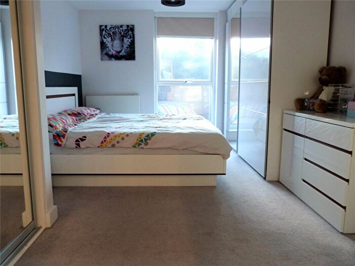 2 Bedroom Apartment To Rent In Cygnet House, Drake Way, Reading, Berkshire, RG2