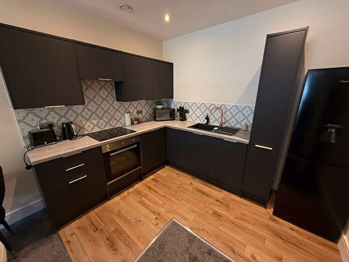 3 Bedroom Flat To Rent In Stanley Mills, Britannia Road, Huddersfield, HD3