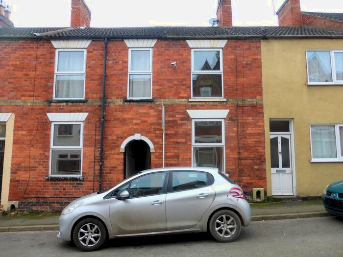 2 Bedroom House To Rent In College Street, Grantham, NG31