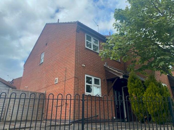 3 Bedroom House To Rent In Osmaston Road, Derby, DE23