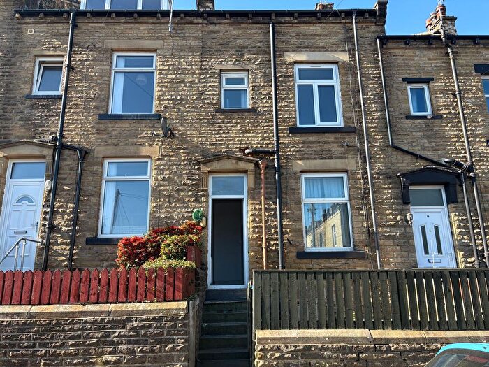 4 Bedroom Terraced House To Rent In Margate Road, Bradford, West Yorkshire, BD4